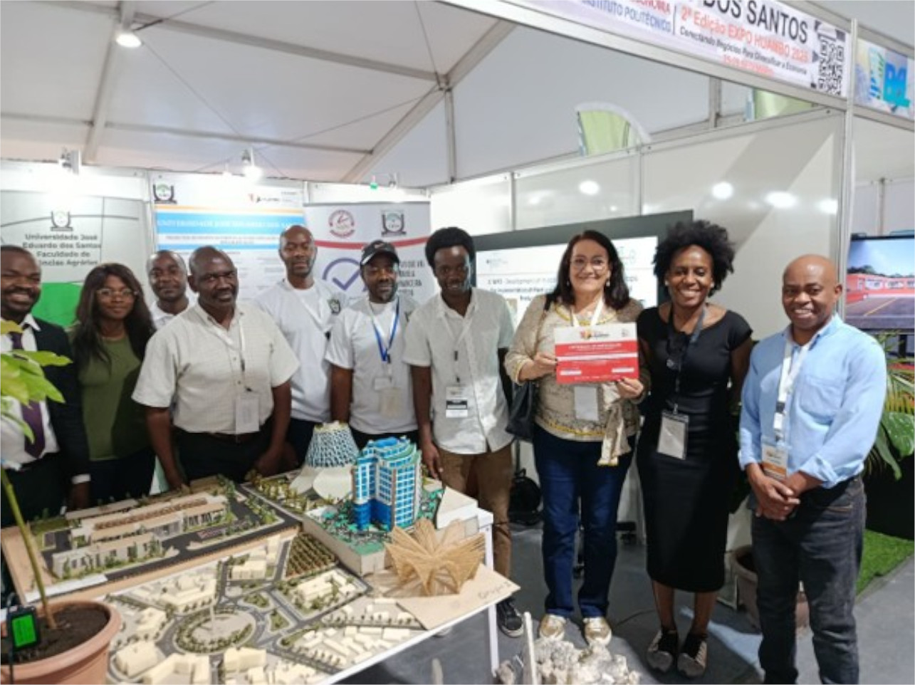 Certificado UJES na Expo Huambo 2025