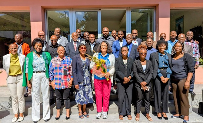 UJES homenageia Magnífica Reitora - 100 mulheres mais influentes de Angola