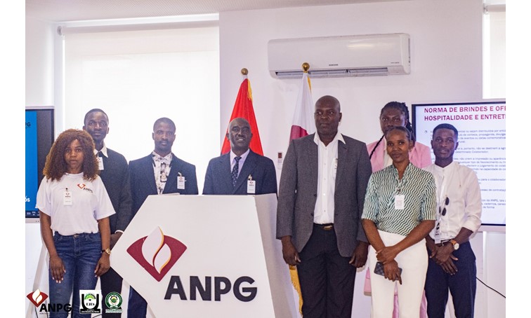  APRESENTAÇÃO DOS PROJECTOS CIENTÍFICOS EM CURSO NAS UNIVERSIDADES EM PARCERIA COM A ANPG