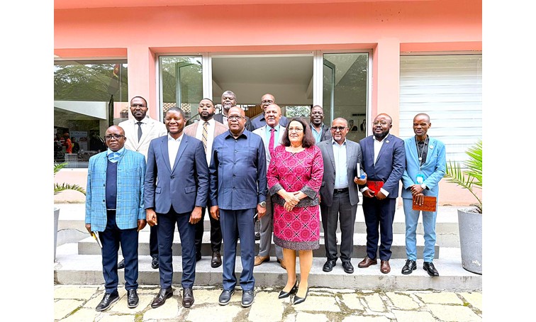 MINISTRO ALBANO FERREIRA REFORÇA COMPROMISSO COM O ENSINO SUPERIOR DURANTE VISITA DE TRABALHO À UJES