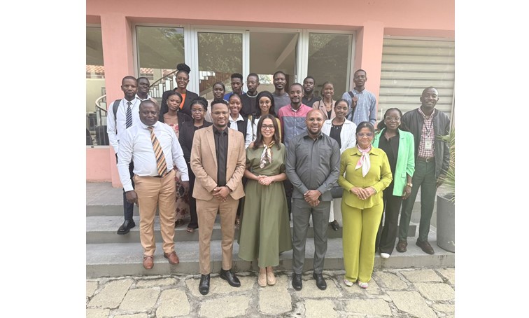 REFORÇO DOS DEPARTAMENTOS DE APOIO AO ESTUDANTE E DAS ASSOCIAÇÕES DE ESTUDANTES